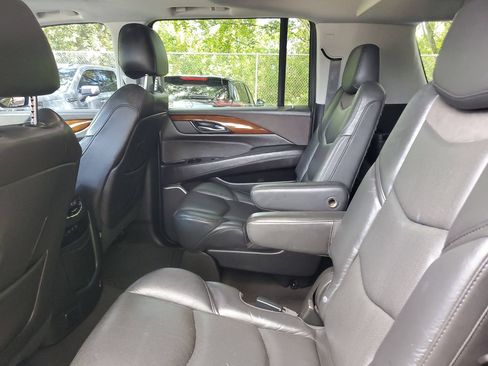 Used 2020 Cadillac Escalade ESV Premium Luxury AWD/4WD image 9