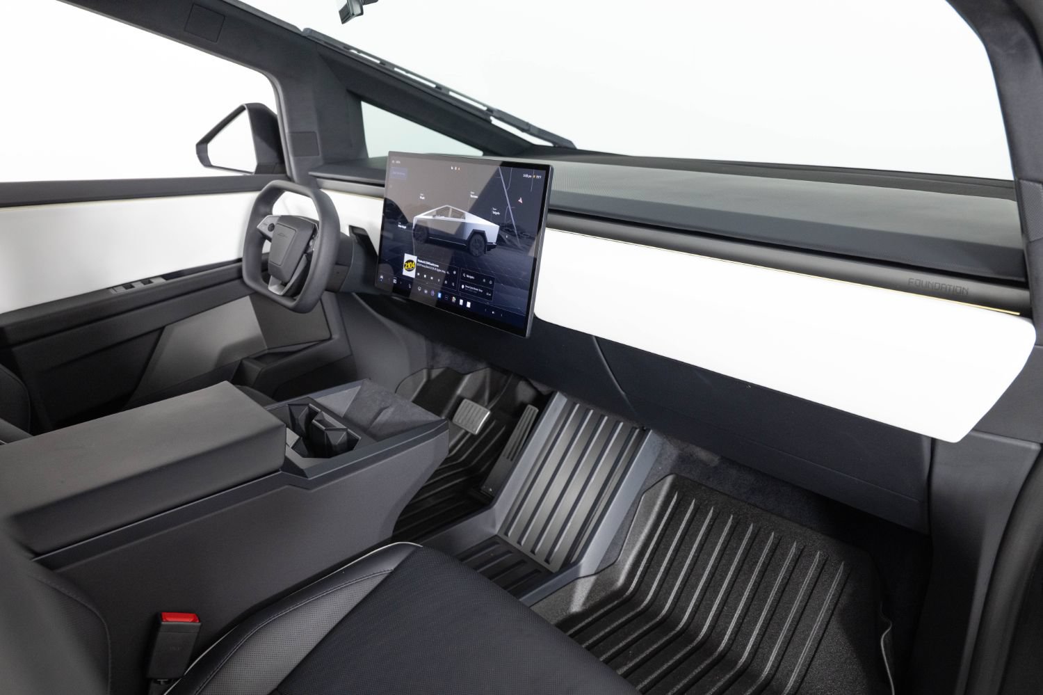 Used 2024 Tesla Cybertruck AWD Crew Cab image 25