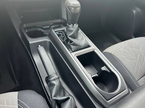 Used 2022 Toyota Tacoma TRD Sport RWD image 42