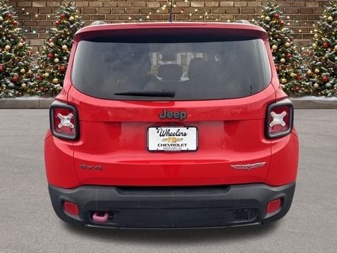 Used 2017 Jeep Renegade Trailhawk image 4