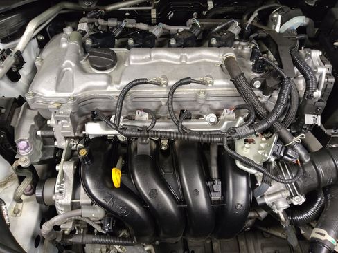 Used 2022 Toyota Corolla LE FWD image 30