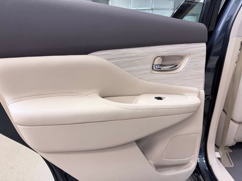 Used 2015 Nissan Murano SL AWD/4WD image 19