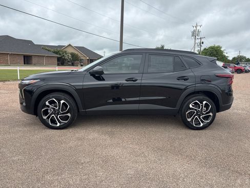 New 2026 Chevrolet Trax RS w/ Driver Confidence Package FWD image 2
