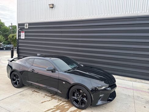 Used 2018 Chevrolet Camaro SS image 29
