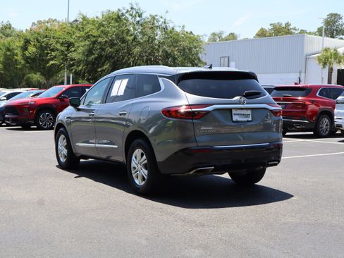 Used 2021 Buick Enclave Essence w/ Sound and Sites Package AWD/4WD image 7