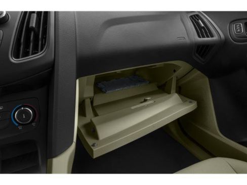 Used 2018 Ford Focus SE image 18