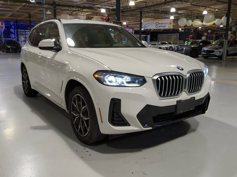 Used 2024 BMW X3 xDrive30i w/ Premium Package AWD/4WD image 5