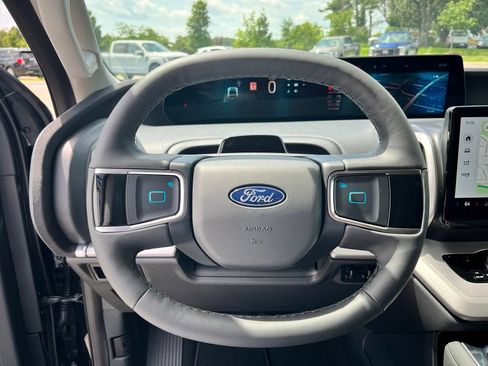 New 2026 Ford Expedition Active RWD image 17