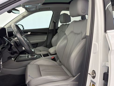 Used 2019 Audi Q5 Prestige w/ Prestige Package AWD/4WD image 5