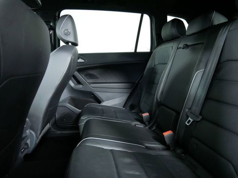 Used 2021 Volkswagen Tiguan SEL Premium R-Line image 16