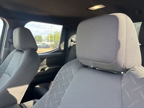 Used 2025 Toyota Tacoma SR AWD/4WD image 9