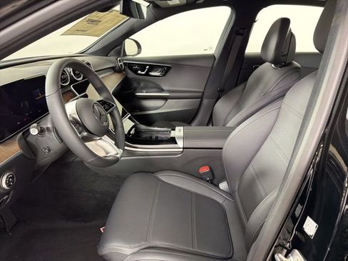 New 2026 Mercedes-Benz C 300 4MATIC Sedan image 11