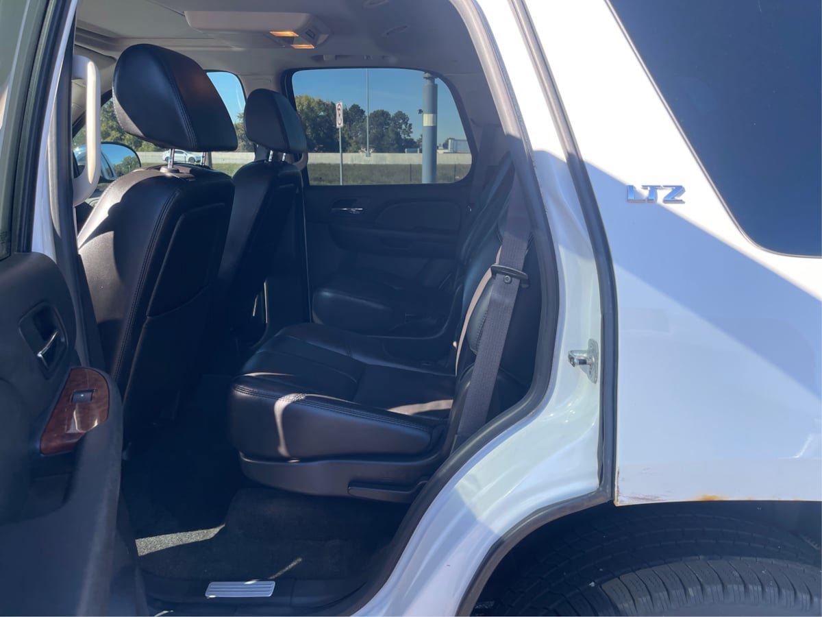 Used 2007 Chevrolet Tahoe LTZ w/ LTZ Preferred Equipment Group AWD/4WD image 10