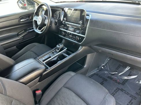 Used 2022 Nissan Pathfinder SV image 8