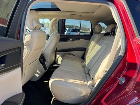 Used 2017 Lincoln MKX Reserve w/ Lincoln MKX Climate Package image 11