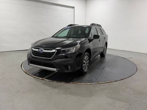 Used 2020 Subaru Outback Premium image 20