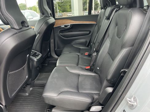Used 2024 Volvo XC90 B5 Plus image 12