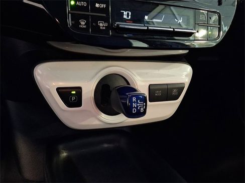 Used 2017 Toyota Prius Two w/ Carpet Mat Package image 16
