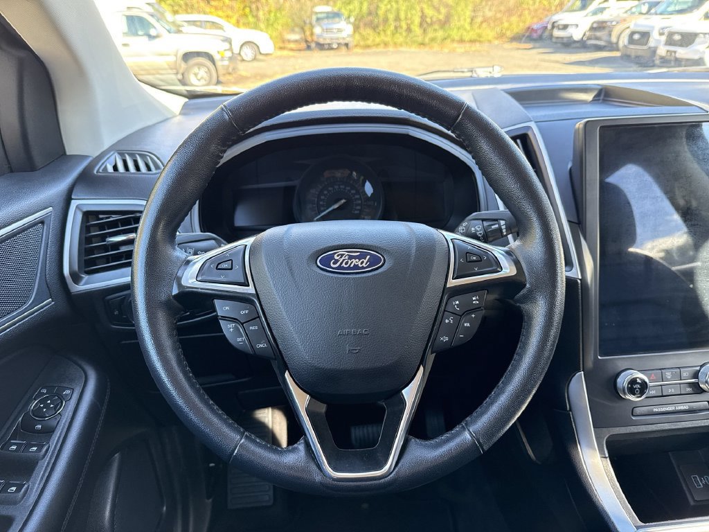 Used 2024 Ford Edge SEL AWD/4WD image 14