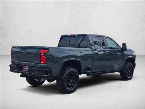New 2026 Chevrolet Silverado 2500 ZR2 AWD/4WD image 2