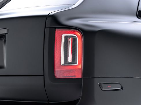 Used 2023 Rolls-Royce Cullinan Black Badge w/ Driver's Package AWD/4WD image 32