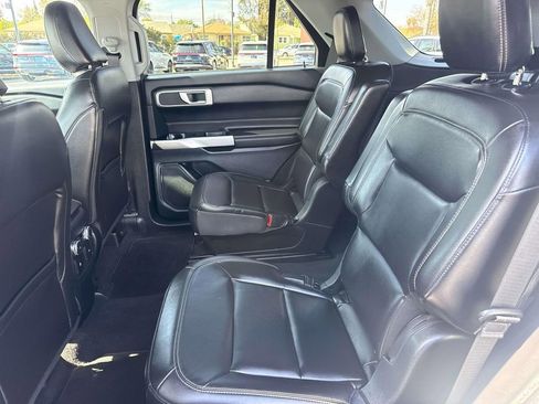 Certified 2022 Ford Explorer XLT w/ Equipment Group 202A image 12
