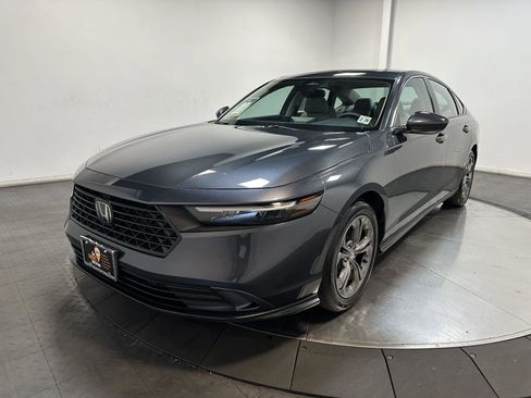 Certified 2023 Honda Accord EX image 6