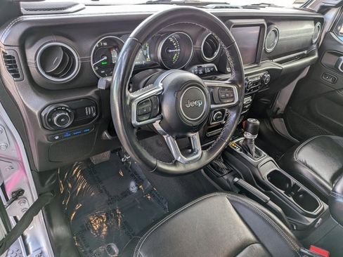 Used 2023 Jeep Wrangler Sahara w/ Cold Weather Group image 10