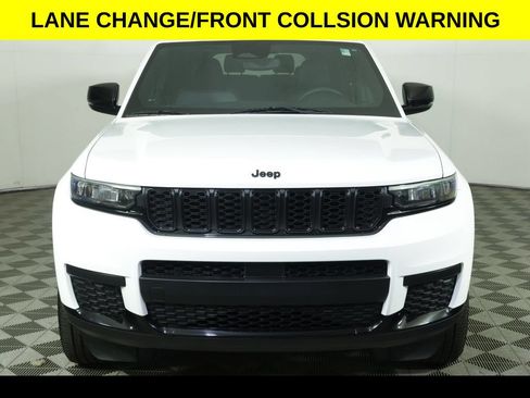 Used 2023 Jeep Grand Cherokee L Laredo AWD/4WD image 11