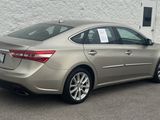 Used 2015 Toyota Avalon Limited image 3