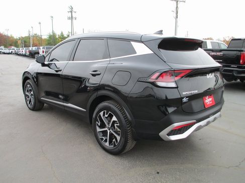 Used 2023 Kia Sportage EX image 8