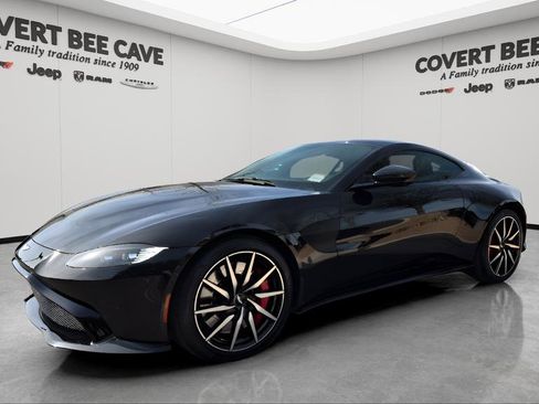 Used 2019 Aston Martin V8 Vantage Coupe image 2