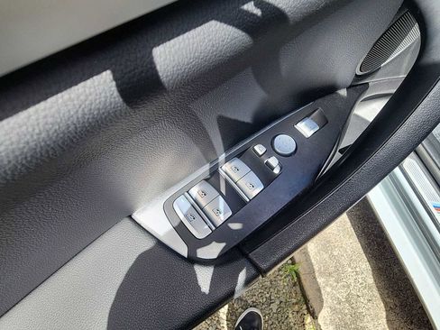 Used 2023 BMW X3 sDrive30i w/ M Sport Package image 14