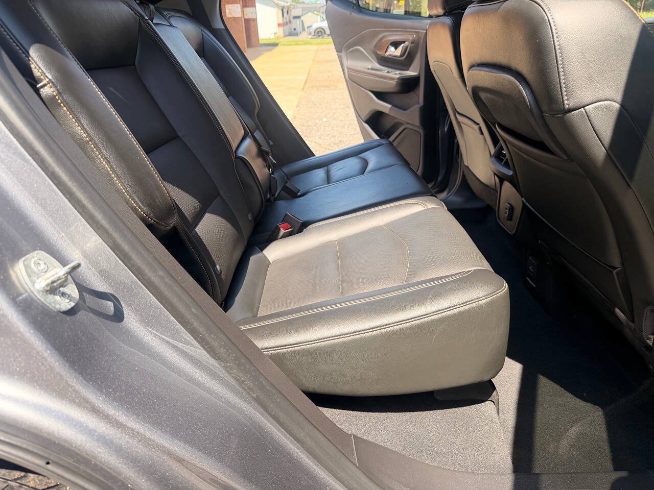 Used 2021 GMC Terrain SLT w/ Infotainment Package II FWD image 13