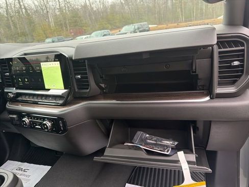 New 2026 GMC Sierra 1500 Elevation image 42