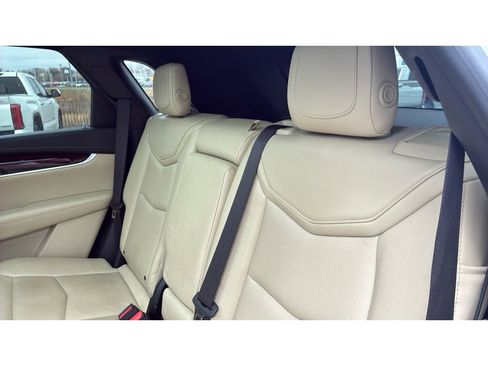 Used 2017 Cadillac XT5 Premium Luxury image 8