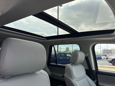 New 2026 Ford Expedition Max Active AWD/4WD image 9