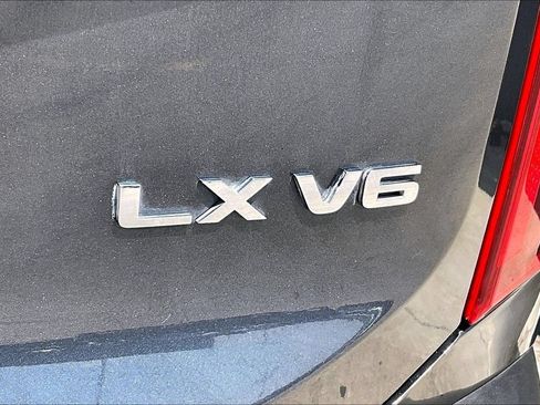 Used 2021 Kia Telluride LX FWD image 8
