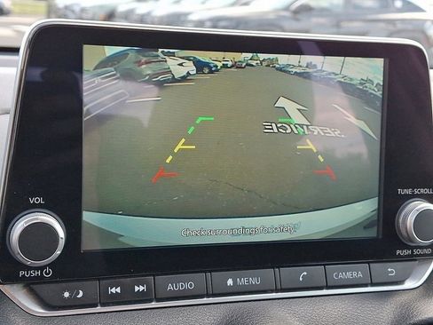 Used 2023 Nissan Sentra SV w/ All-Weather Package image 8