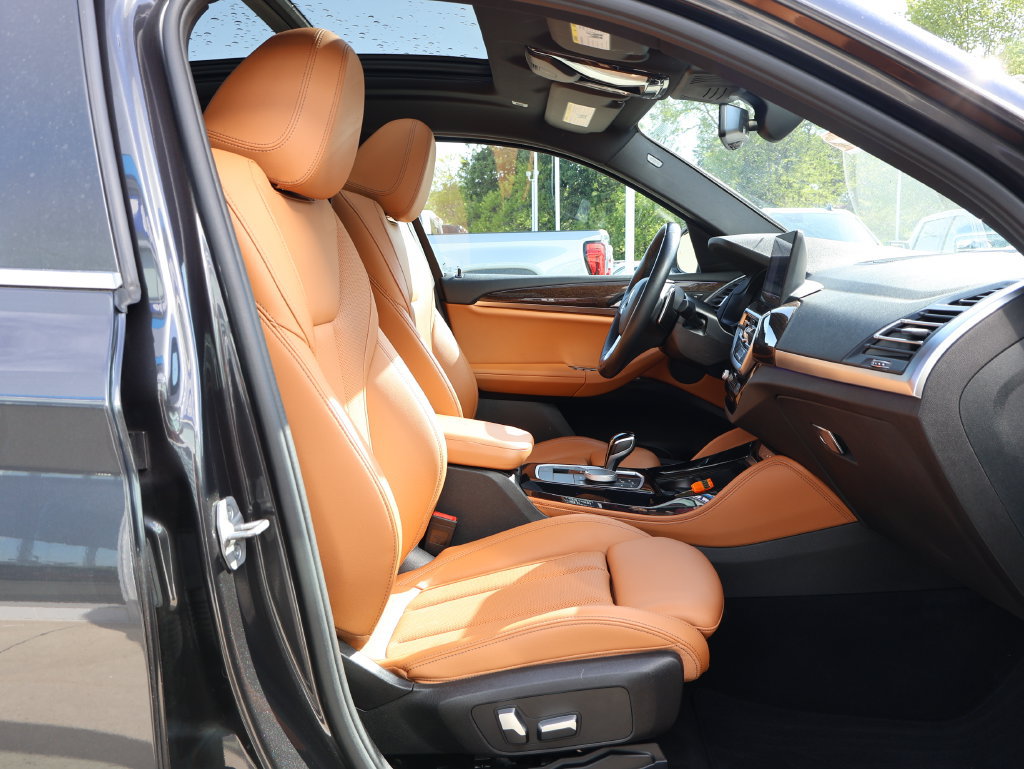 Used 2023 BMW X4 xDrive30i w/ Premium Package AWD/4WD image 35