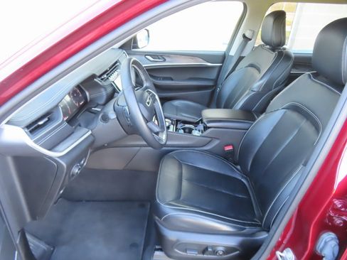 Used 2022 Jeep Grand Cherokee L Limited image 27