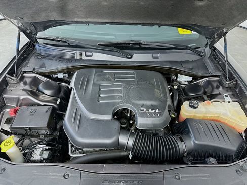 Used 2022 Dodge Charger SXT RWD image 31