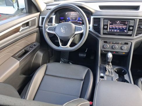 Used 2023 Volkswagen Atlas SE FWD image 10