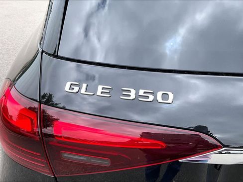 Used 2025 Mercedes-Benz GLE 350 4MATIC image 33