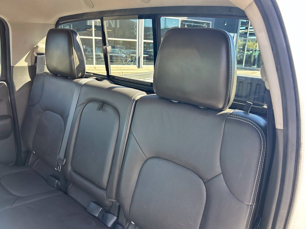 Used 2014 Nissan Frontier PRO-4X w/ Pro-4x Luxury Package AWD/4WD image 13