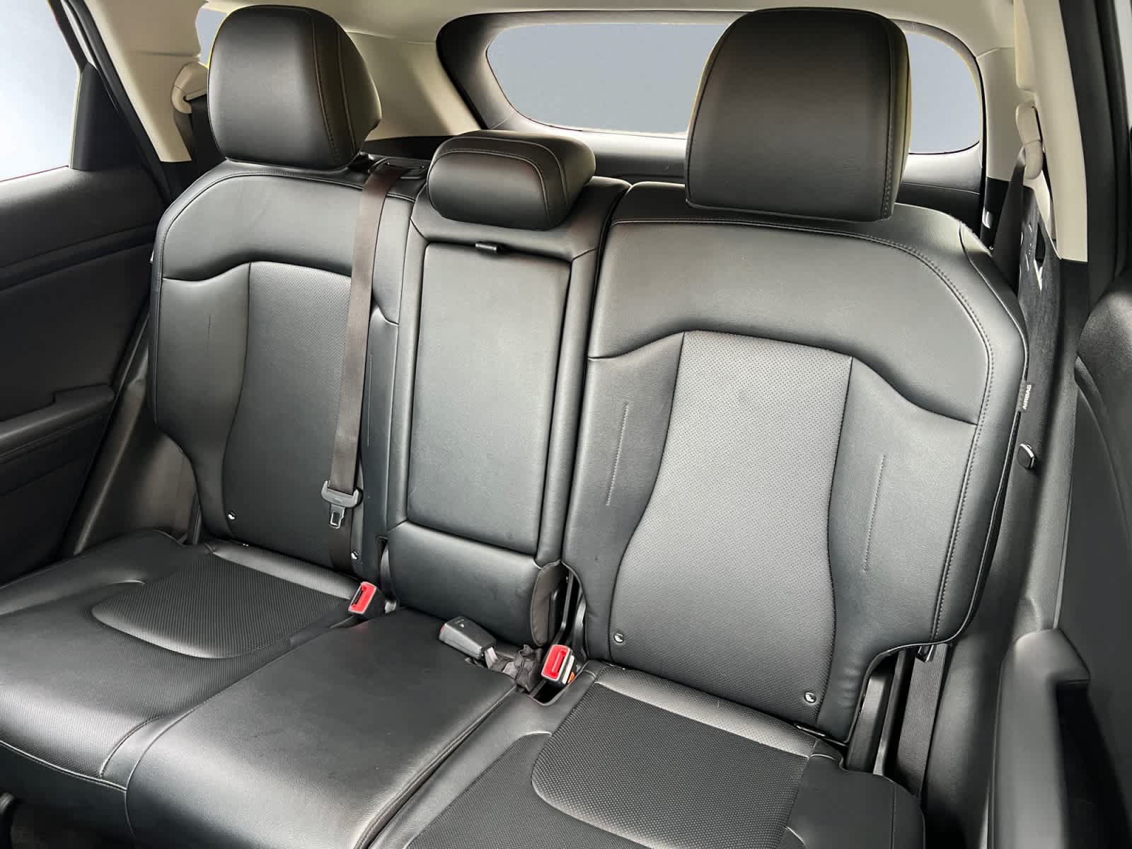 Used 2025 Kia Sportage EX FWD image 16