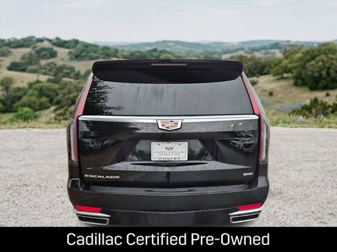Certified 2023 Cadillac Escalade ESV Luxury RWD image 9