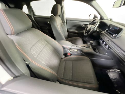 Used 2025 Honda HR-V Sport image 26