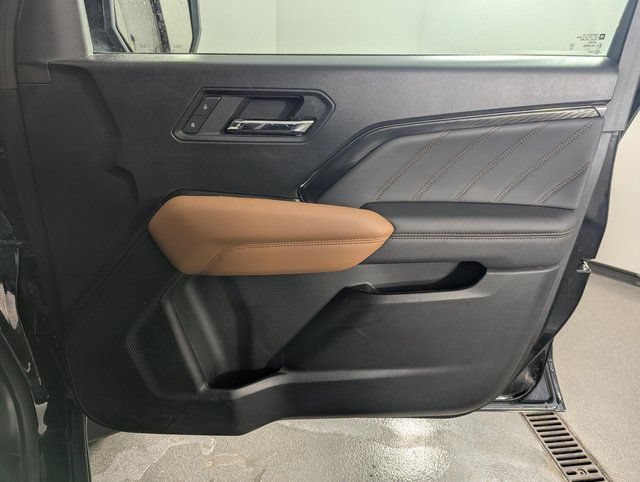 Used 2023 GMC Canyon AT4 w/ Technology Package AWD/4WD image 22