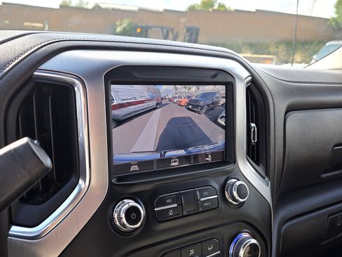 Used 2022 GMC Sierra 1500 SLT image 16